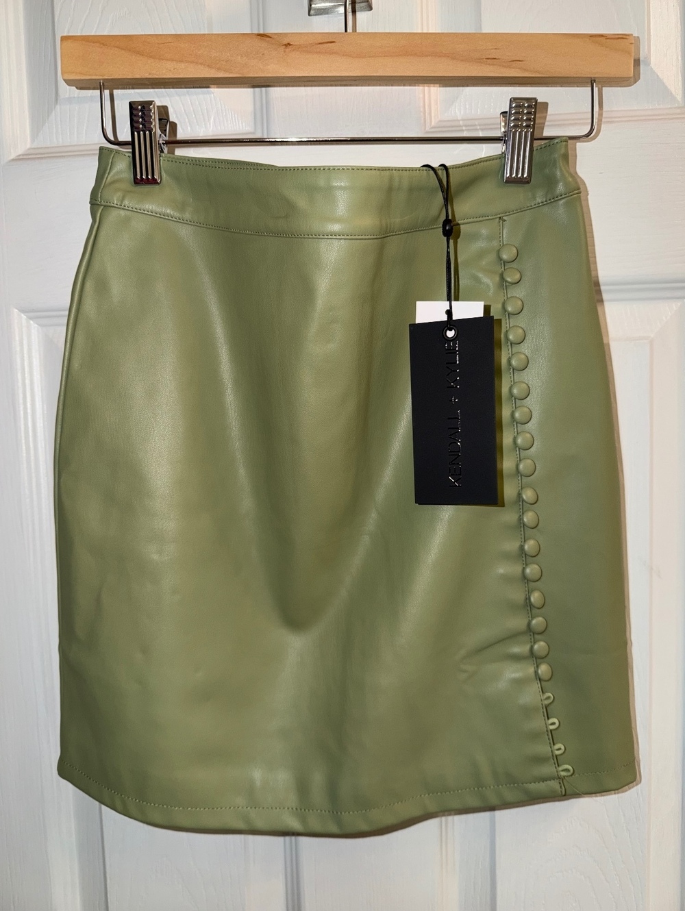 Kendall + Kylie Matcha Green Vegan Leather Button Front Mini Skirt XS NWT